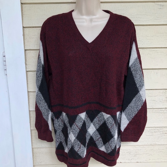 tumi sweater